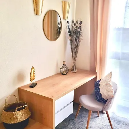 Likedaheim Aparthotel Rosbach vor der Hohe