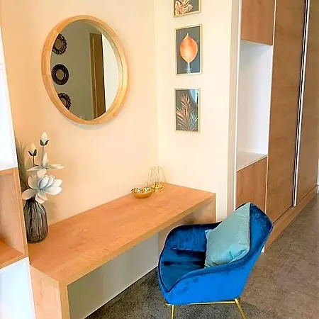 Likedaheim Aparthotel Rosbach vor der Hohe